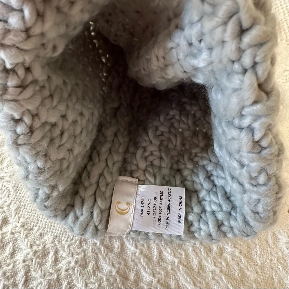 Pom Pom Beanie Hat Womens OS Light Gray Knit Nordic Winter Ski Preppy Boho NEW